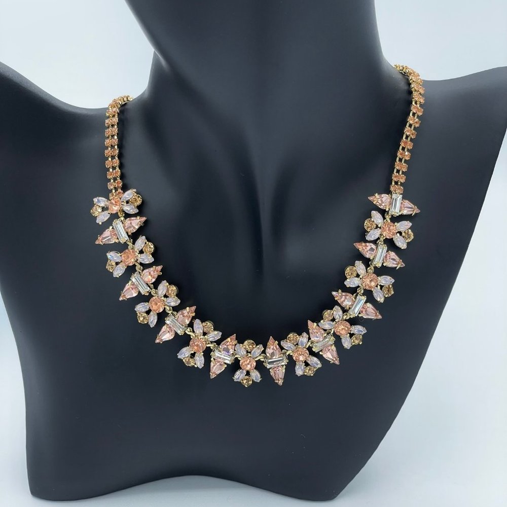 Swarovski Crystal Elements on a Gold toned Necklace - Picture 9 of 15